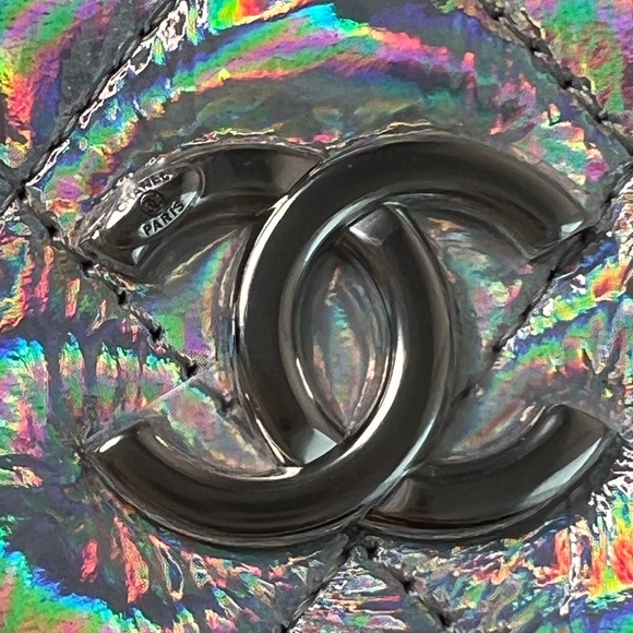 Chanel Matelasse Iridescent Mirror Goatskin Chain Shoulder Bag Aurora Silver NWT - Picture 11 of 17